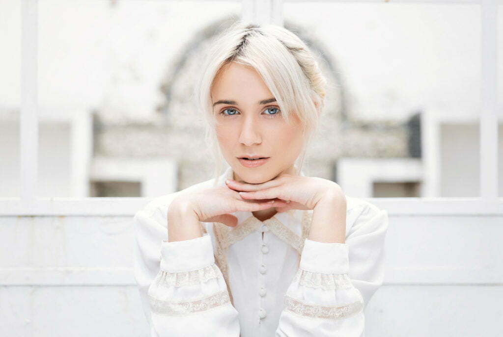 Elegant woman portrait showcasing style and beauty tips